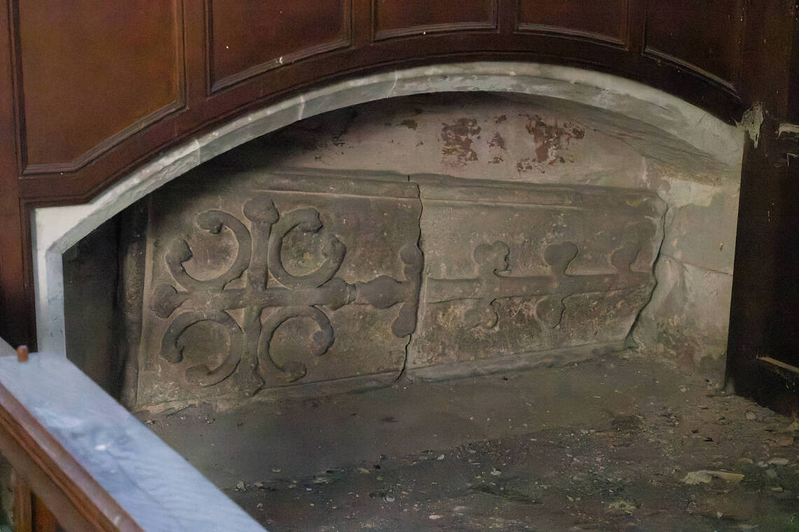 Sarcophagus lid; photograph by Peter Nixon